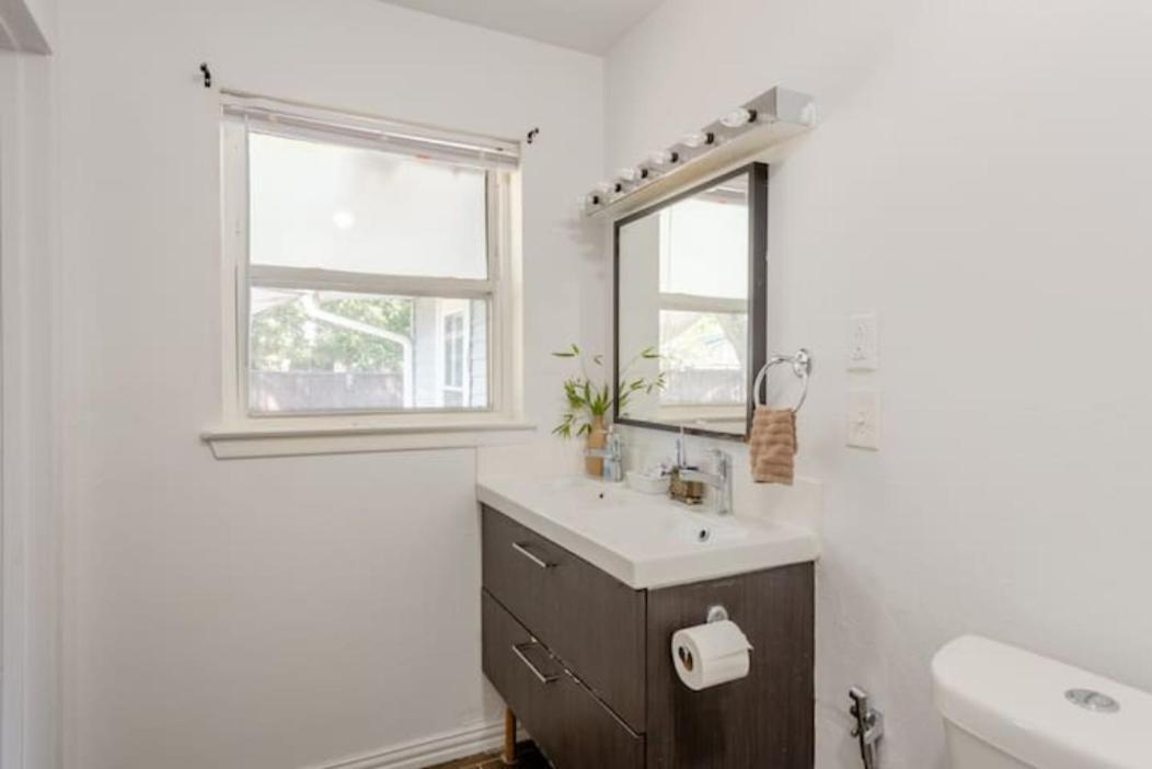 Oasis 3 Near Dfw Airport With Mediterranean Setting Irving Luaran gambar