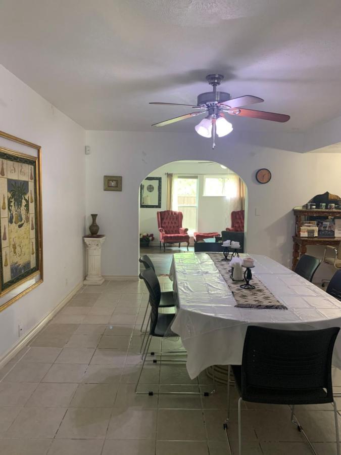 Oasis 3 Near Dfw Airport With Mediterranean Setting Irving Luaran gambar